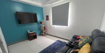 Venta de Casa de 2 Niveles en San Pablo de Heredia. 