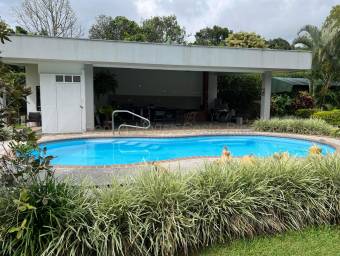 Venta de Imponente Casa en Barva, Heredia / Mls. 26-1533 OFC JB