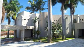 ¡PRECIO DE REMATE! Casa en Residencial Manantiales