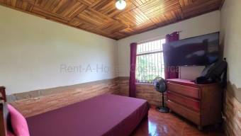 Venta Casa de 3 habitaciones con amplio terreno en San Juan de Naranjo, Alajuela #27-58 GS Venta Casa de 3 habitaciones con amplio terreno en San Juan de Naranjo, Alajuela #27-58 GS