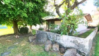 Venta de Propiedad en Santa Ana. RAH 27-112 INVERSIÓN