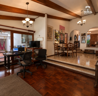 Luxury Single-Level Home for Sale in Los Laureles, Escazú Fully Renovated & Move-In Ready Luxury Single-Level Home for Sale in Los Laureles, Escazú Fully Renovated & Move-In Ready