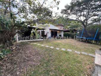 Venta de Impresionante Casa en Santa Ana / Mls. 26-1487 OFC JB