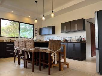 Venta de Impresionante Casa en Santa Ana / Mls. 26-1487 OFC JB