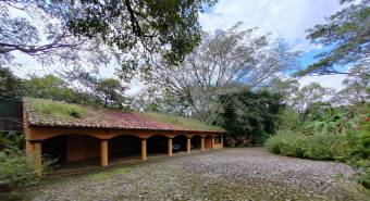Se vende quinta de lujo con lote de más de 5300m2 en Atenas Alajuela 24-963 Se vende quinta de lujo con lote de más de 5300m2 en Atenas Alajuela 24-963