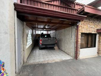 Venta  Propiedad de uso mixto con alto potencial comercial en Desamparados #26-1802 GS