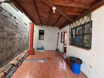 Venta  Propiedad de uso mixto con alto potencial comercial en Desamparados #26-1802 GS