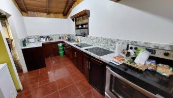 Venta de Casa con Amplio Terreno en Puriscal-Santiago, San José.