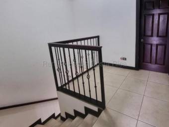 Venta de Casa en Residencial Monserrat - Concepción de Tres Ríos.
