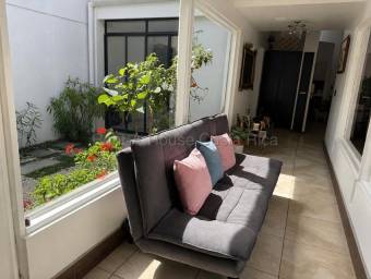  Venta de Casa en Residencial Altos de Omega-La Unión, San Diego.