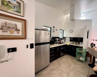  Venta de Casa en Residencial Altos de Omega-La Unión, San Diego.