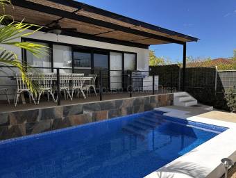 Venta de Casa en Residencial Santa Rosa-Tamarindo, Santa Cruz. RAH 27-153