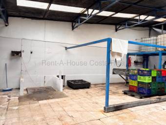 Alquiler de Bodega Comercial en San Nicolás de Cartago. RAH 27-125