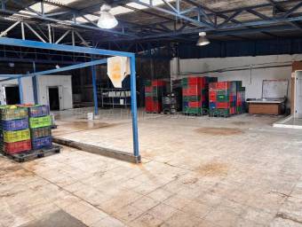 Alquiler de Bodega Comercial en San Nicolás de Cartago. RAH 27-125