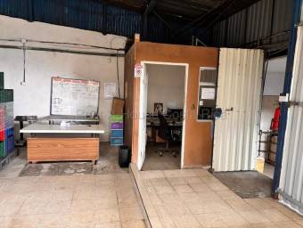 Alquiler de Bodega Comercial en San Nicolás de Cartago. RAH 27-125