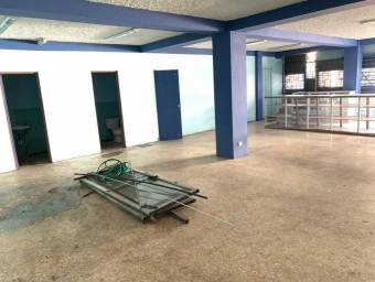 Alquiler de Local Comercial en Hospital-San José. RAH 27-131