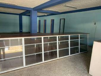 Alquiler de Local Comercial en Hospital-San José. RAH 27-131