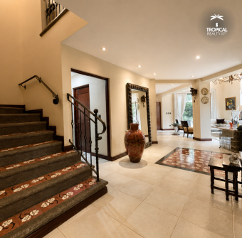 Exclusiva Residencia de Lujo con Vistas Panorámicas en Jaboncillos, Escazú