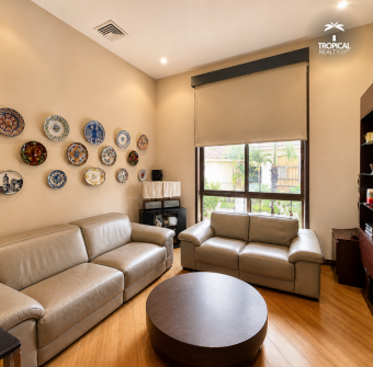 Exclusiva Residencia de Lujo con Vistas Panorámicas en Jaboncillos, Escazú