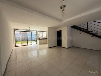 Venta de Moderna Casa en Cartago / Mls. 26-1570 OFC JB