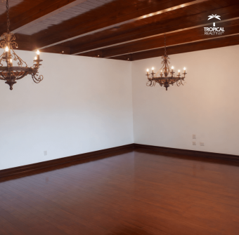 Villa Madeiras  Residencia de Lujo Remodelada en Condominio Monterán