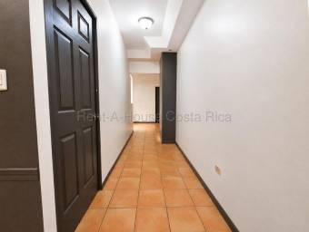 Se vende casa con uso de suelo mixto en Mercedes Heredia 27-162