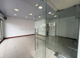 Alquiler de Local Comercial Esquinero en el Centro de Heredia. RAH 27-170