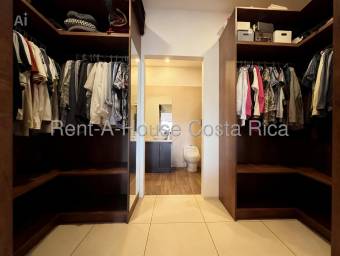 Venta casa contemporánea con jardines y estudio independiente #26-1487 GS
