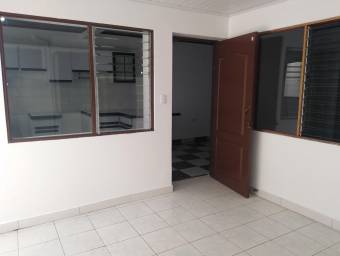 Venta casa de un nivel con jardín y parqueo para 2 vehículos #26-295 GS