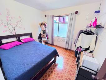 Venta casa renovada con oficina, cuarzo y portón eléctrico #26-1747 GS