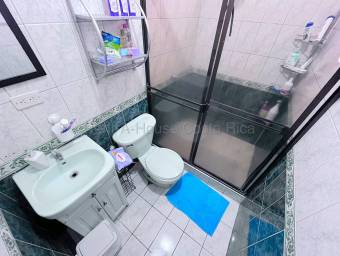 Venta casa renovada con oficina, cuarzo y portón eléctrico #26-1747 GS
