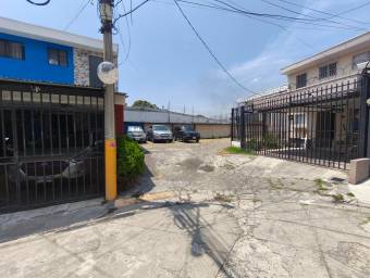Venta casa en condominio familiar con patio y seguridad #25-1549 GS