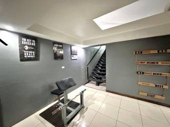 Venta de Local Comercial en Santo Domingo-Heredia. RAH 26-860, ₡ 245,000,000, 3, Heredia, Santo Domingo