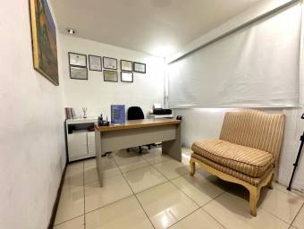 Venta de Local Comercial en Santo Domingo-Heredia. RAH 26-860, ₡ 245,000,000, 3, Heredia, Santo Domingo