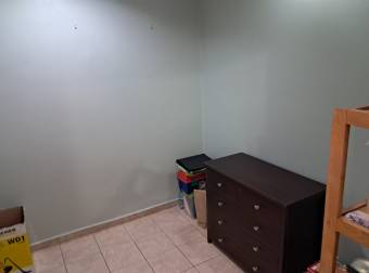 Single-story house for sale in the Monte Ayarco residential area, Curridabat.