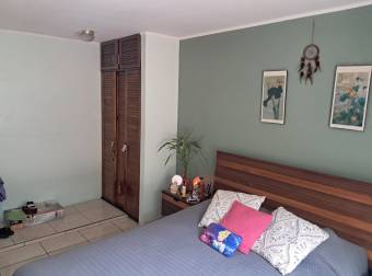 Single-story house for sale in the Monte Ayarco residential area, Curridabat.
