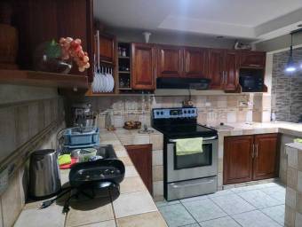 Venta de Casa  APTO en Cartago-San Nicolás. RAH 27-107