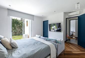 Se Vende Apartamento en Primera Planta con Jardín Privado en Condominio Vereda del Río Pie