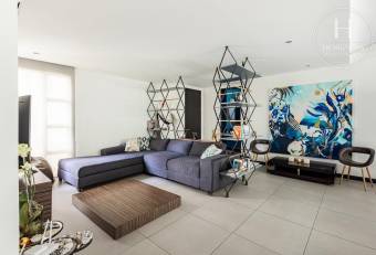Se Vende Apartamento en Primera Planta con Jardín Privado en Condominio Vereda del Río Pie