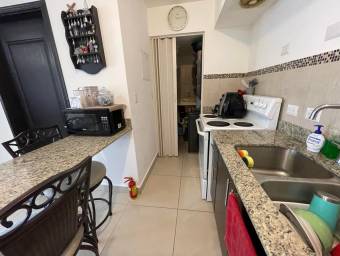 Se vende apartamento en Sanchez Curridabat 23-2150