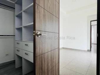 Se vende casa en Ulloa Heredia 27-190