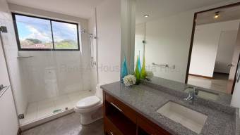 Venta  Casa de 3 habitaciones con hermosa vista en Piedades de Santa Ana #27-132 GS