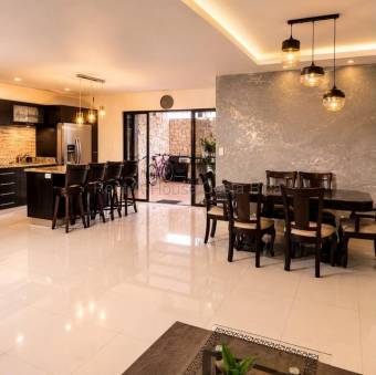 Alquiler de Casa AMUEBLADA en San José de Alajuela. RAH 27-191