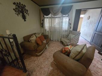 VENTA DE CASA EN URBANIZACIÓN MONTEROCOSO, EL COYOL, ALAJUELA