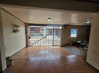 VENTA DE CASA EN URBANIZACIÓN MONTEROCOSO, EL COYOL, ALAJUELA