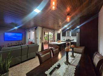 VENTA DE CASA EN URBANIZACIÓN MONTEROCOSO, EL COYOL, ALAJUELA