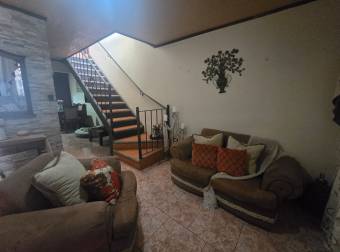 VENTA DE CASA EN URBANIZACIÓN MONTEROCOSO, EL COYOL, ALAJUELA