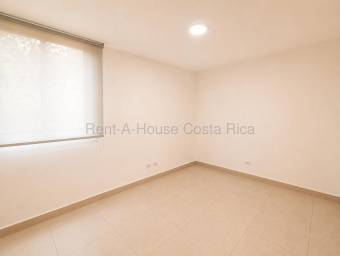 Venta de Apartamento ESQUINERO en San Pablo de Heredia. RAH 27-172