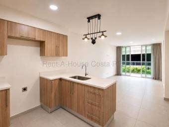 Venta de Apartamento ESQUINERO en San Pablo de Heredia. RAH 27-172