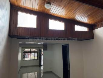 Venta de Casa con Apartamento en Cubujuqui-Heredia. RAH 27-196
